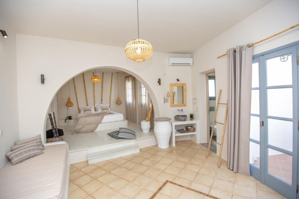 Deluxe Suite photo 1