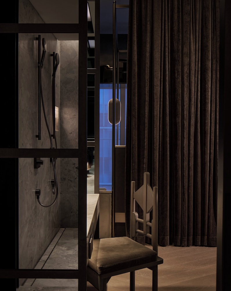 Suite (Lujazui)