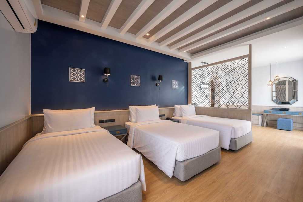 Deluxe Triple Room - Photo 1
