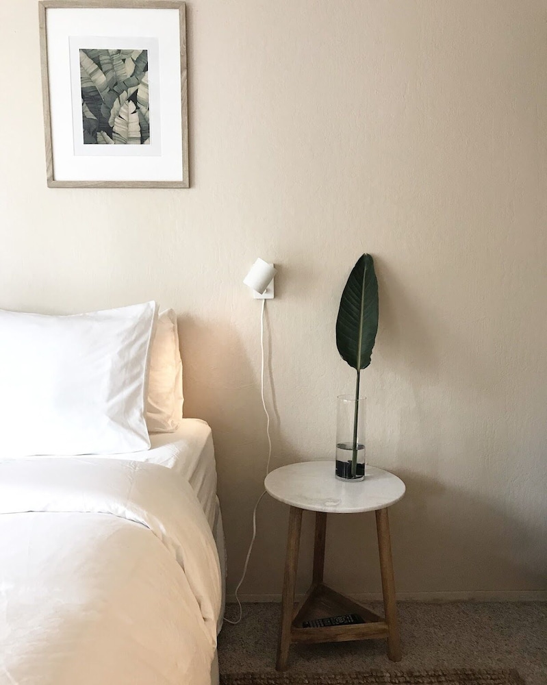 Standard Room, 1 Queen Bed photo 1