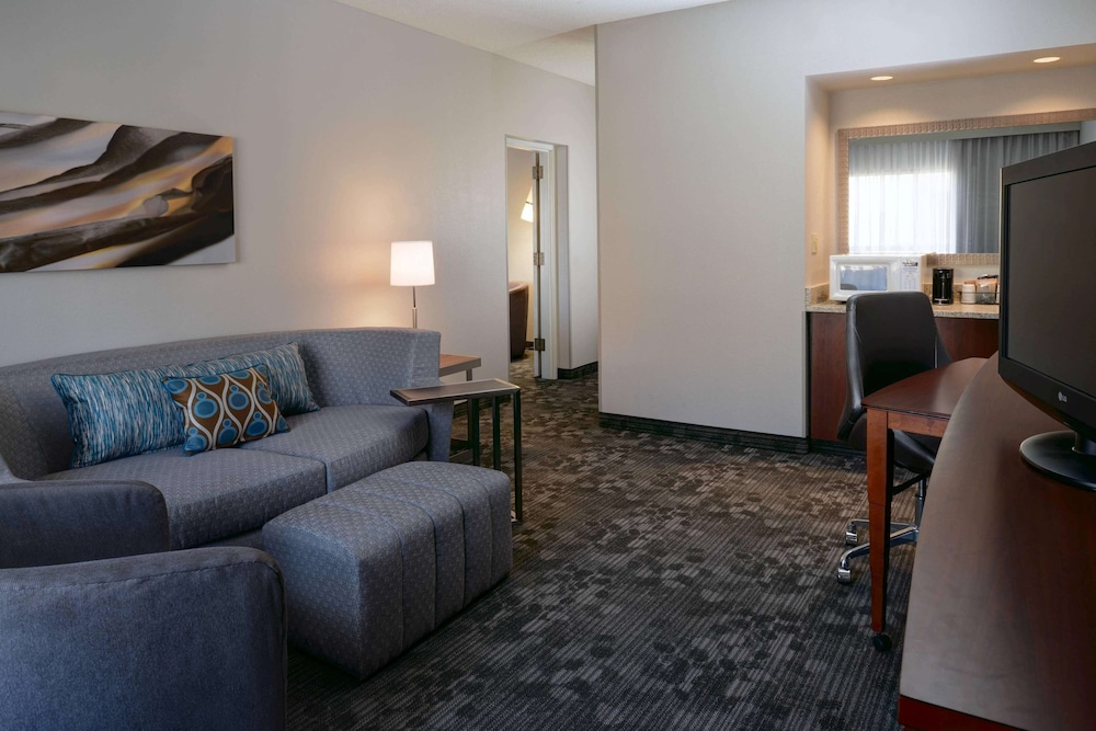 Superior Suite, Multiple Beds (One Bedroom) photo 1