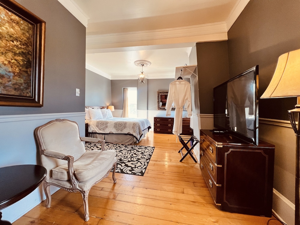 Royal Room photo 1