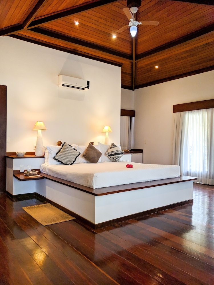 Villa, 3 Bedrooms, Balcony