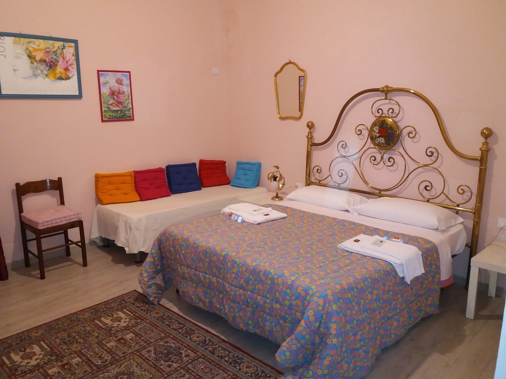 Standard Double Room, Ensuite photo 1