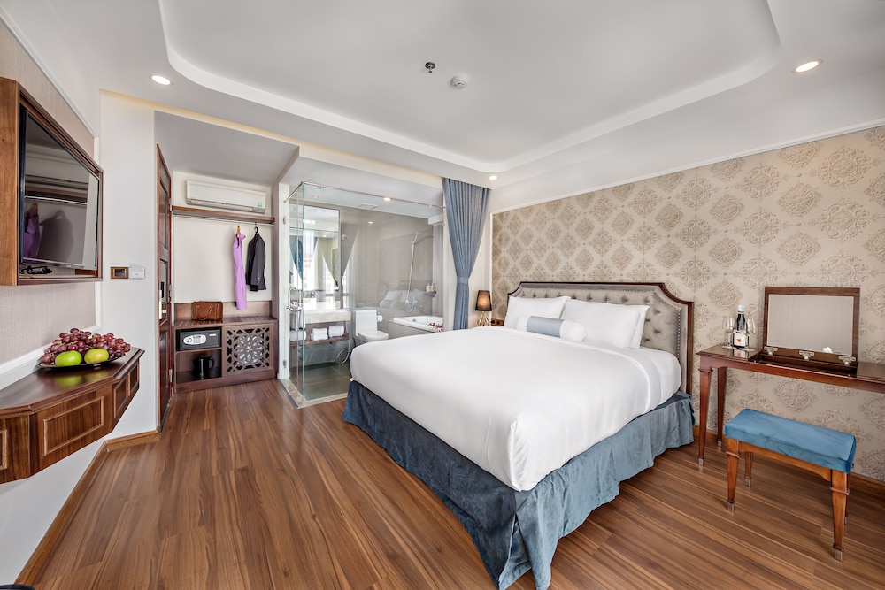 Suite King Ocean View With Bathtub photo 3