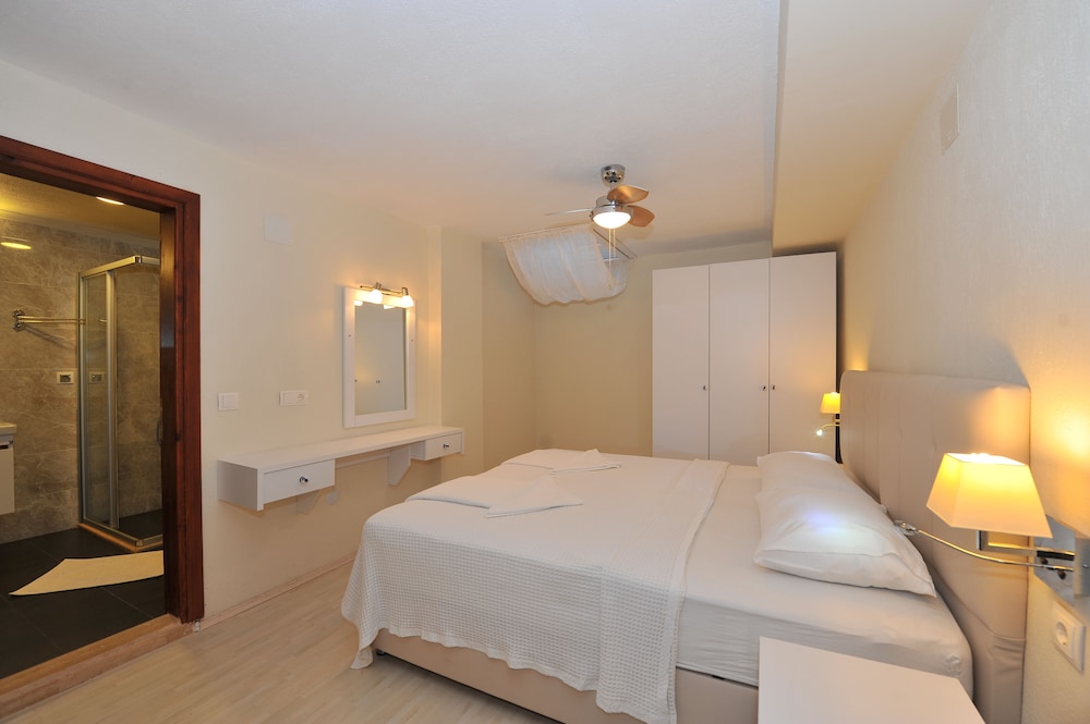 Villa photo 3
