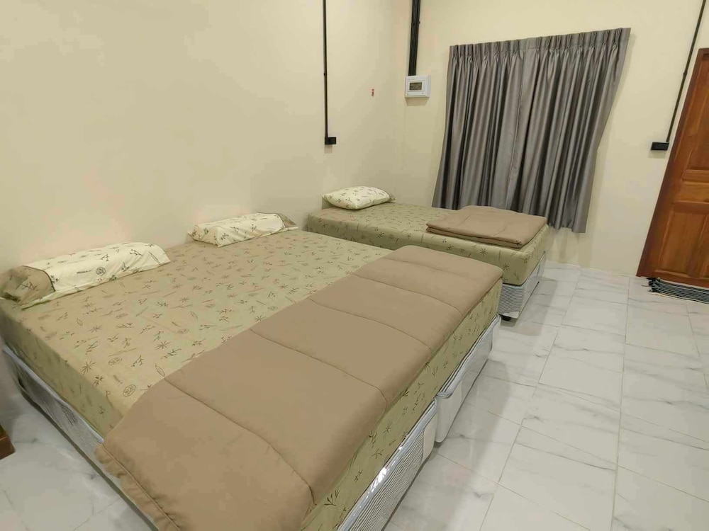 Family Triple Room photo 3