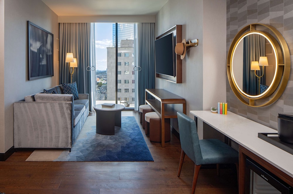 Suite, 1 Bedroom (Hearing) thumbnail 6