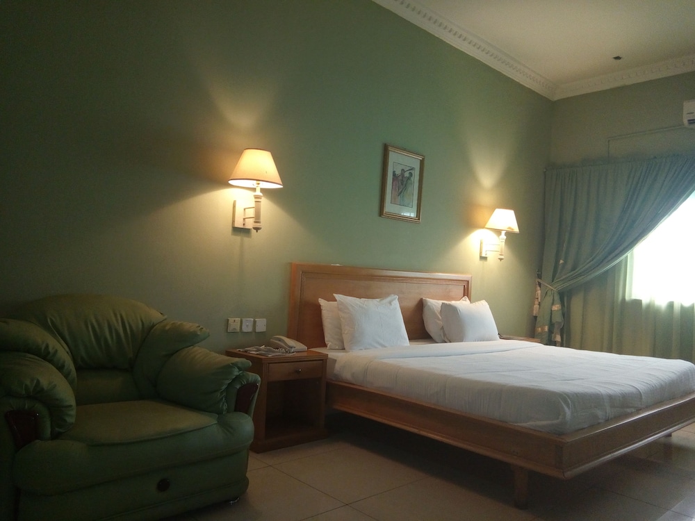 Royal Suite photo 2