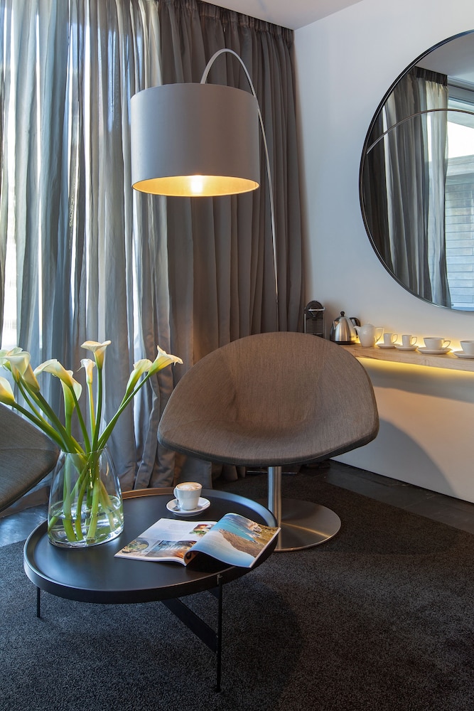 Luxury Room, Balcony, Partial Sea View - Photo 3