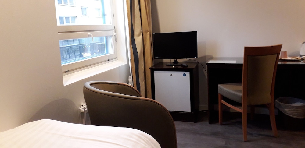 Basic Single Room photo 3
