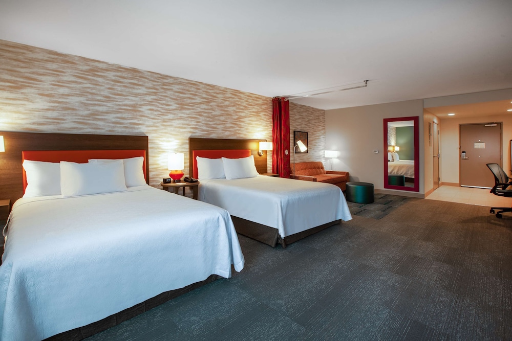 Studio, 2 Queen Beds, Accessible, Non Smoking (Hearing) - Photo 1