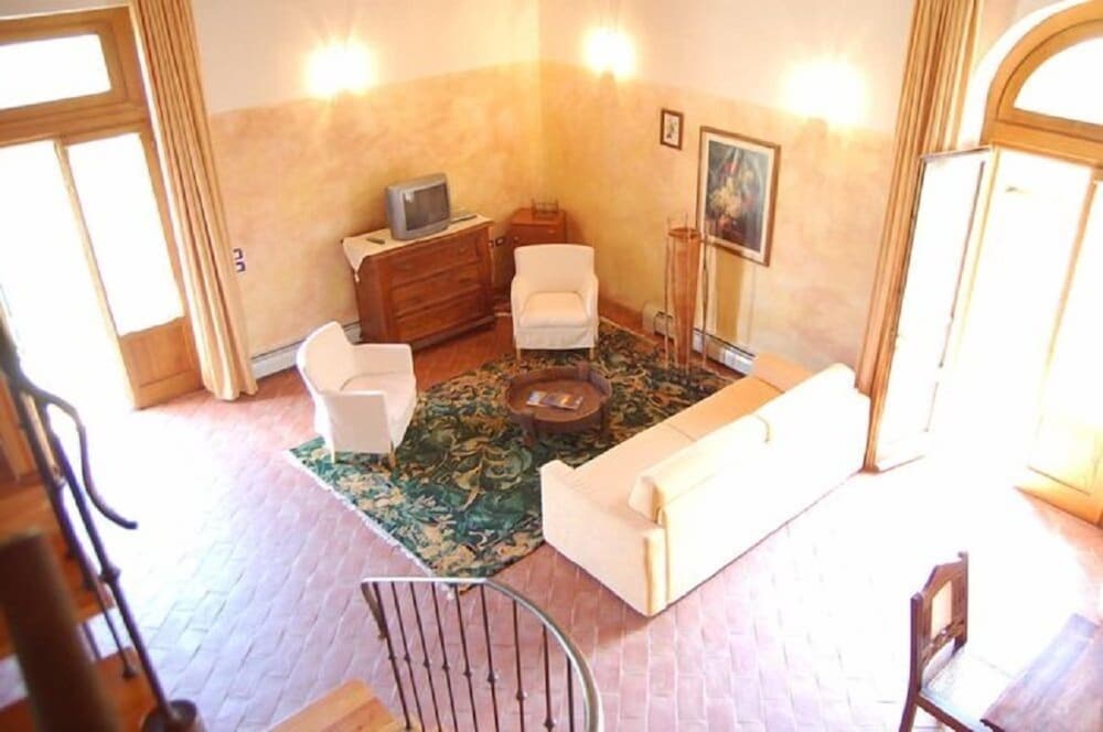 Classic Duplex, 2 Bedrooms, Non Smoking, Hill View