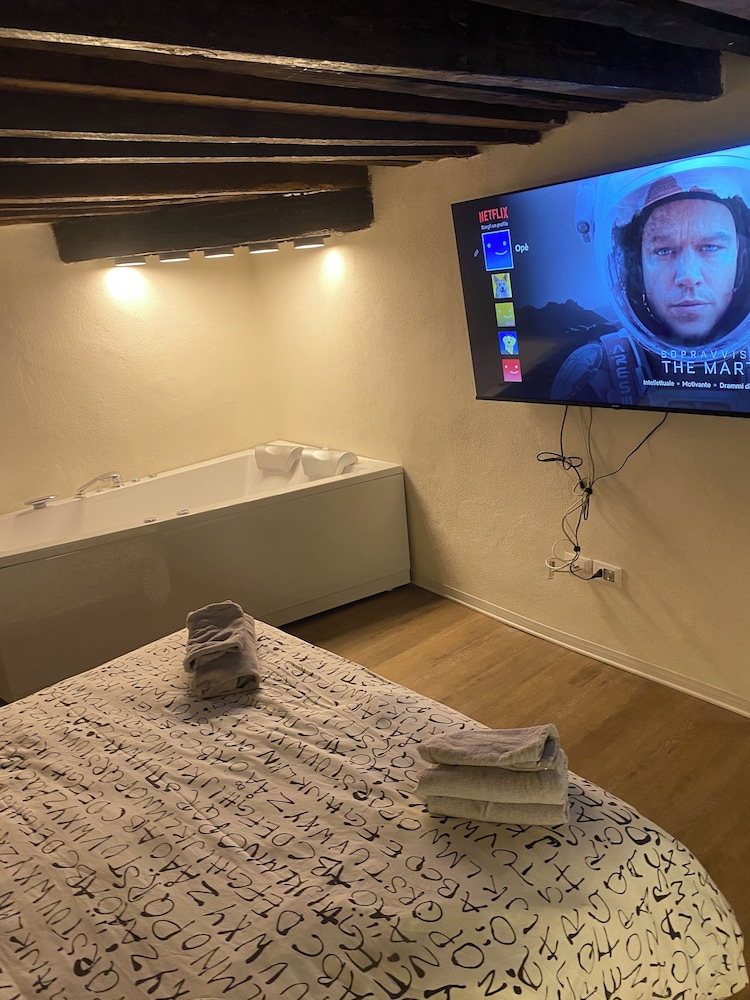 Royal Studio Suite
