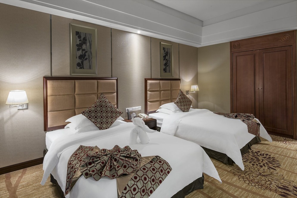 Deluxe Twin Room, Non Smoking photo 2