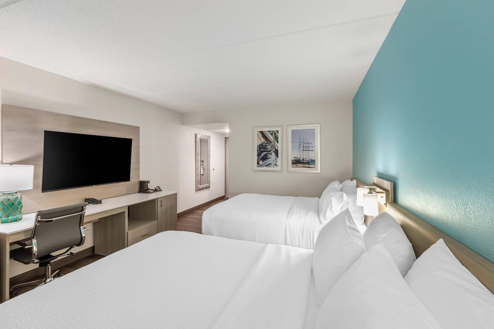 Standard Room, 2 Queen Beds, Non Smoking - Photo 3