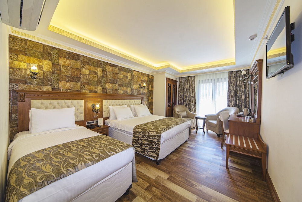 Junior Suite, 1 Bedroom, Non Smoking, City View photo 2
