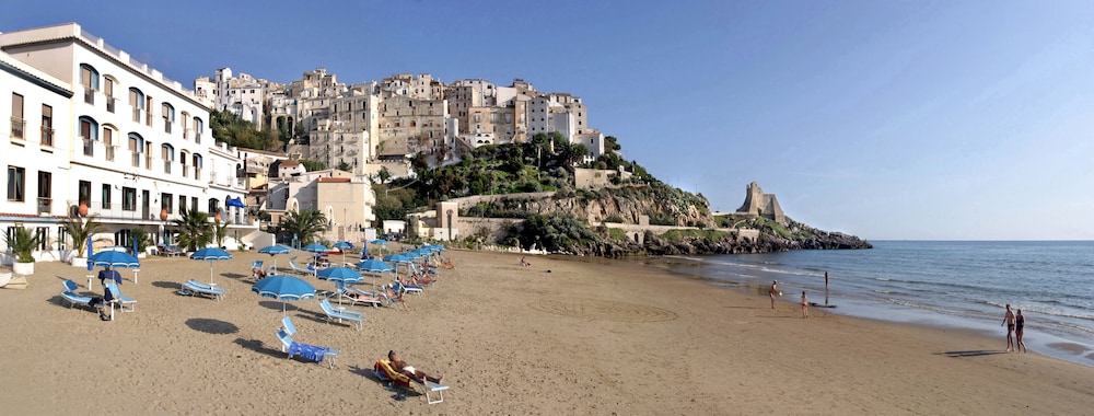 Double Room, Sea View (Marina) - Photo 10