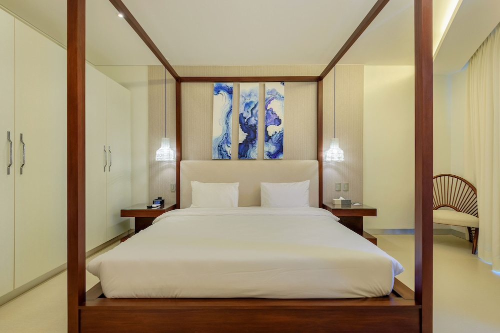 Presidential Suite (Ibiza Three Bedroom Sea View) photo 3
