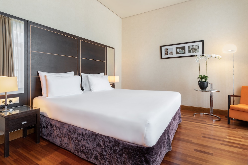 Standard Double or Twin Room - Photo 2