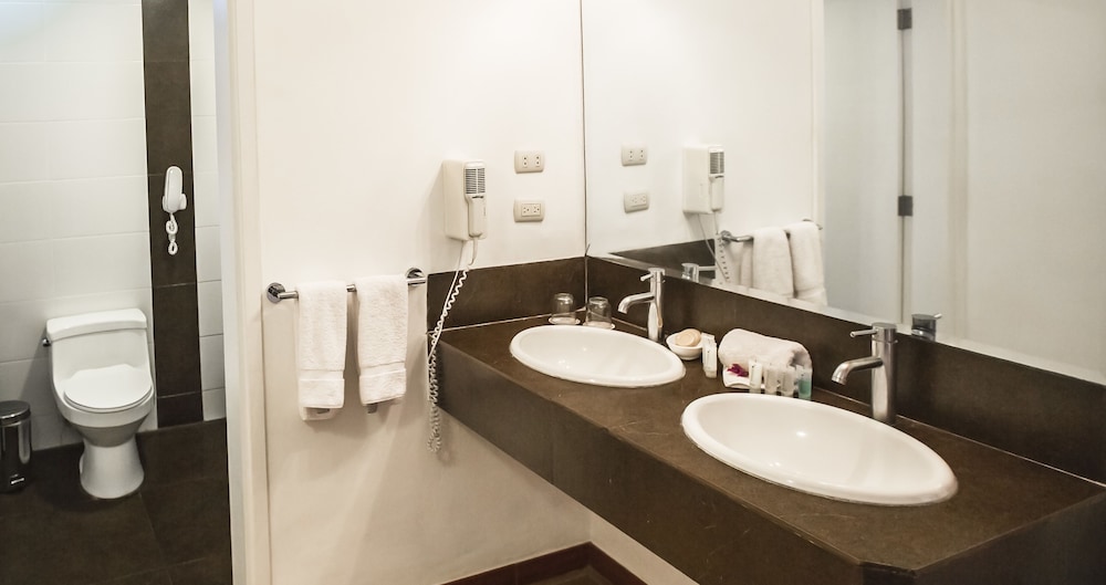 Standard Double Room - Photo 4