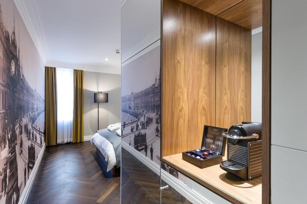 Business Suite - Photo 3