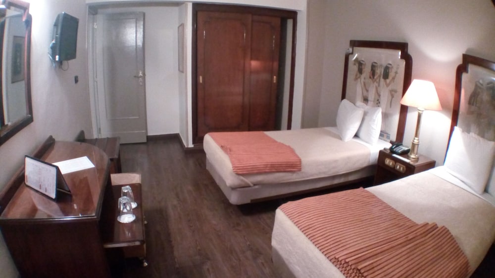Standard Double Or Twin Room - Photo 33