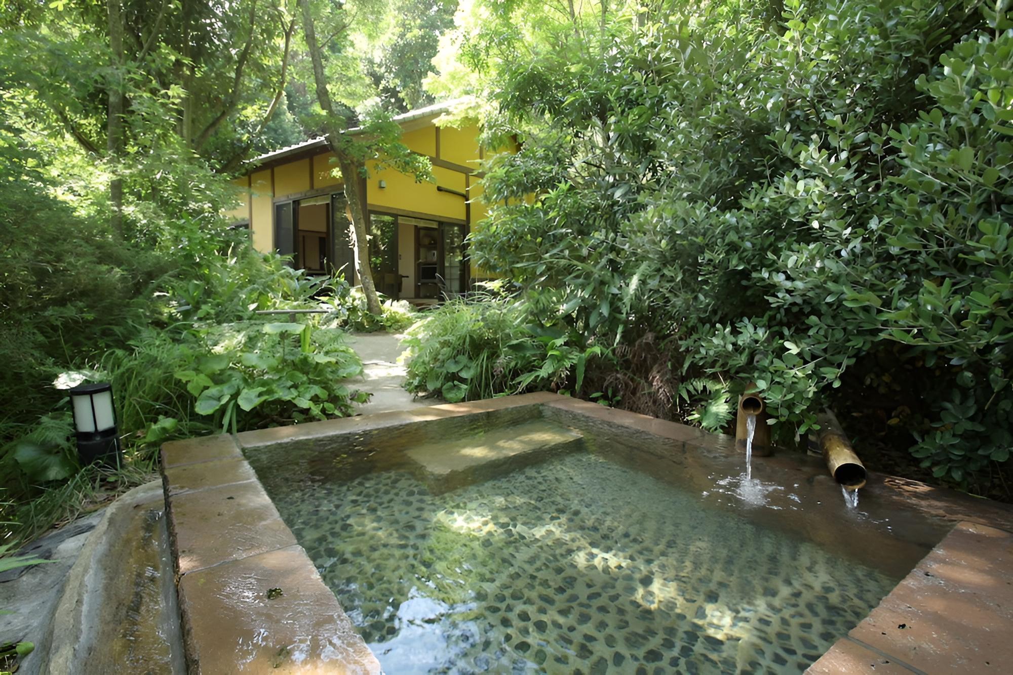 Standard Double or Twin Room, Private Bathroom, Mountainside photo 1