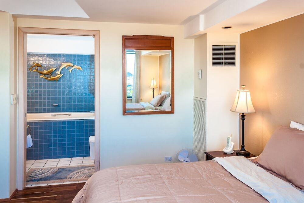 Penthouse, 2 Bedrooms (Ocean and Sunrise View)