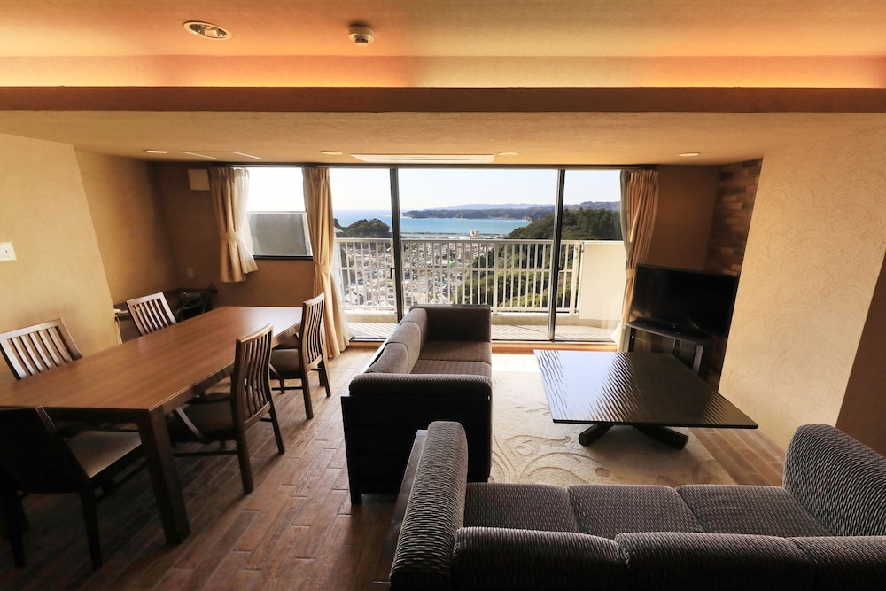 [Non-Smoking] Superior Room (4 Beds)/ Ocean View - Photo 2