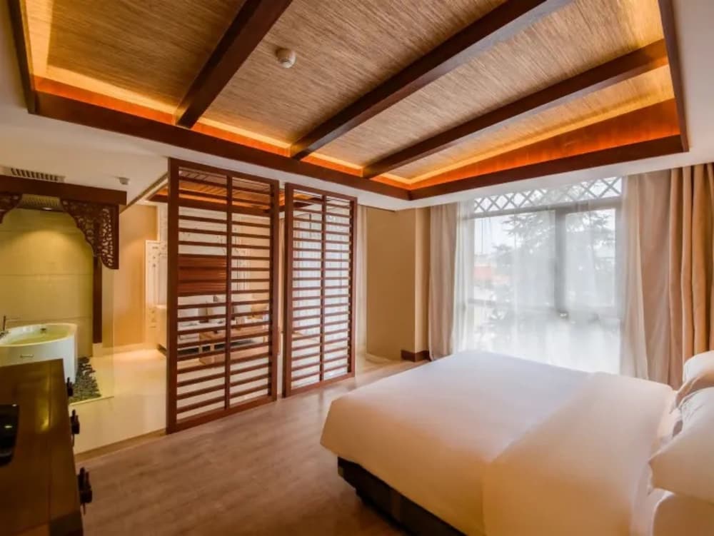 Deluxe Double Room (Mainland Chinese Citizen Only)