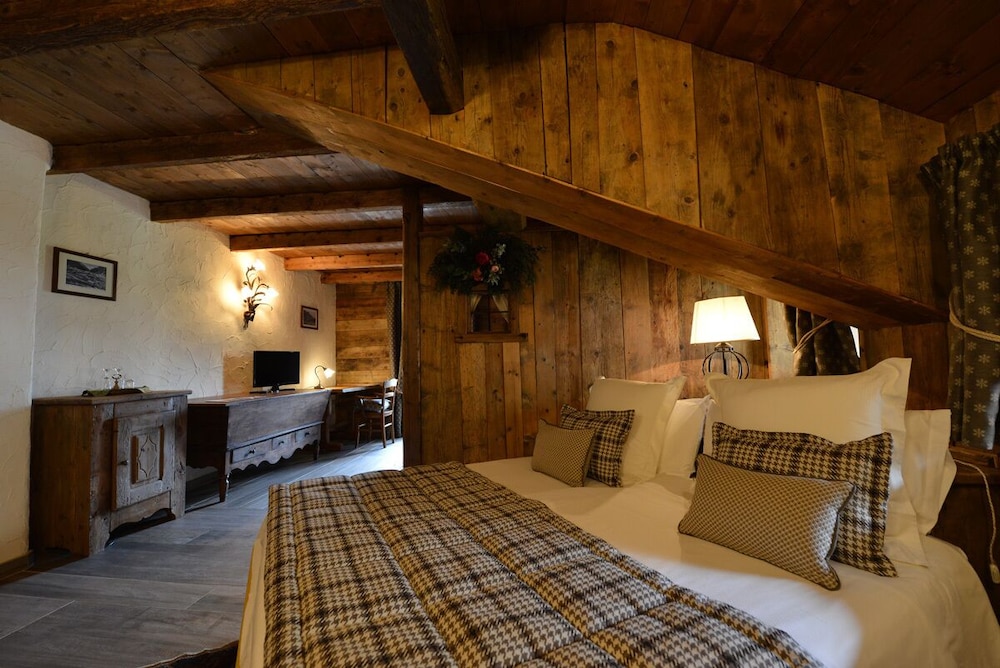 Junior Suite - Photo 1