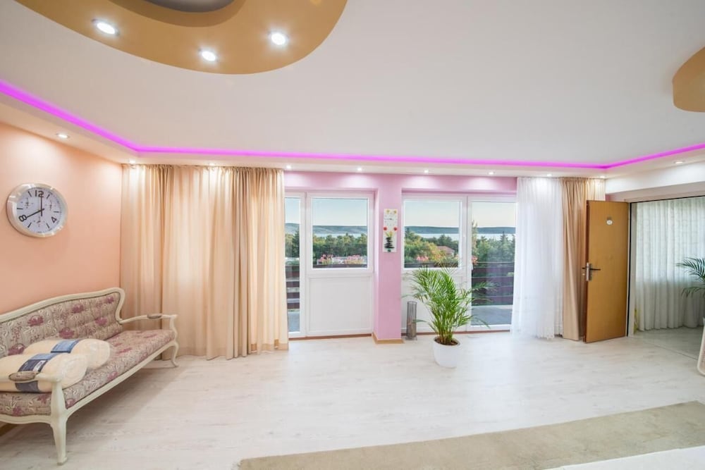 Royal Apartment photo 1