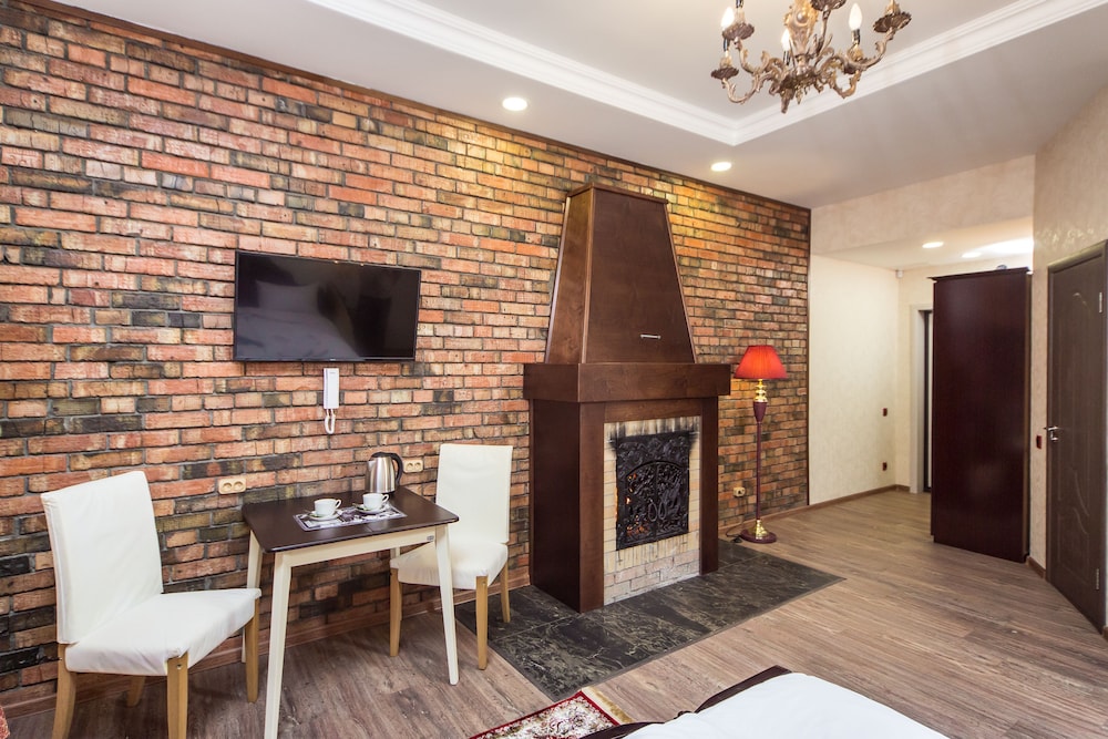 Exclusive Suite, 1 King Bed, Fireplace