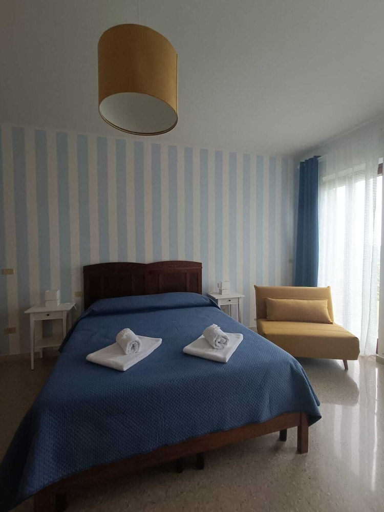 Classic Room, Private Bathroom, Sea View photo 1