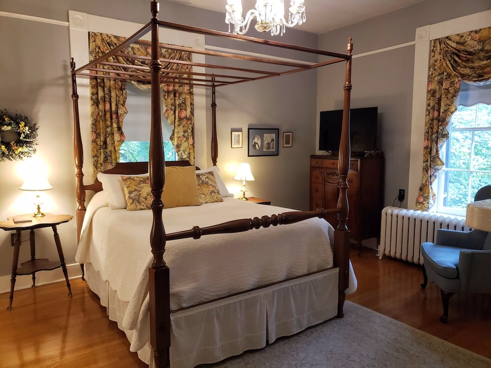 The Mary Rutherford Room photo 1