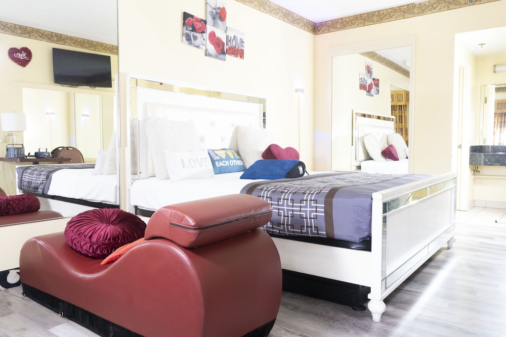 Signature Suite