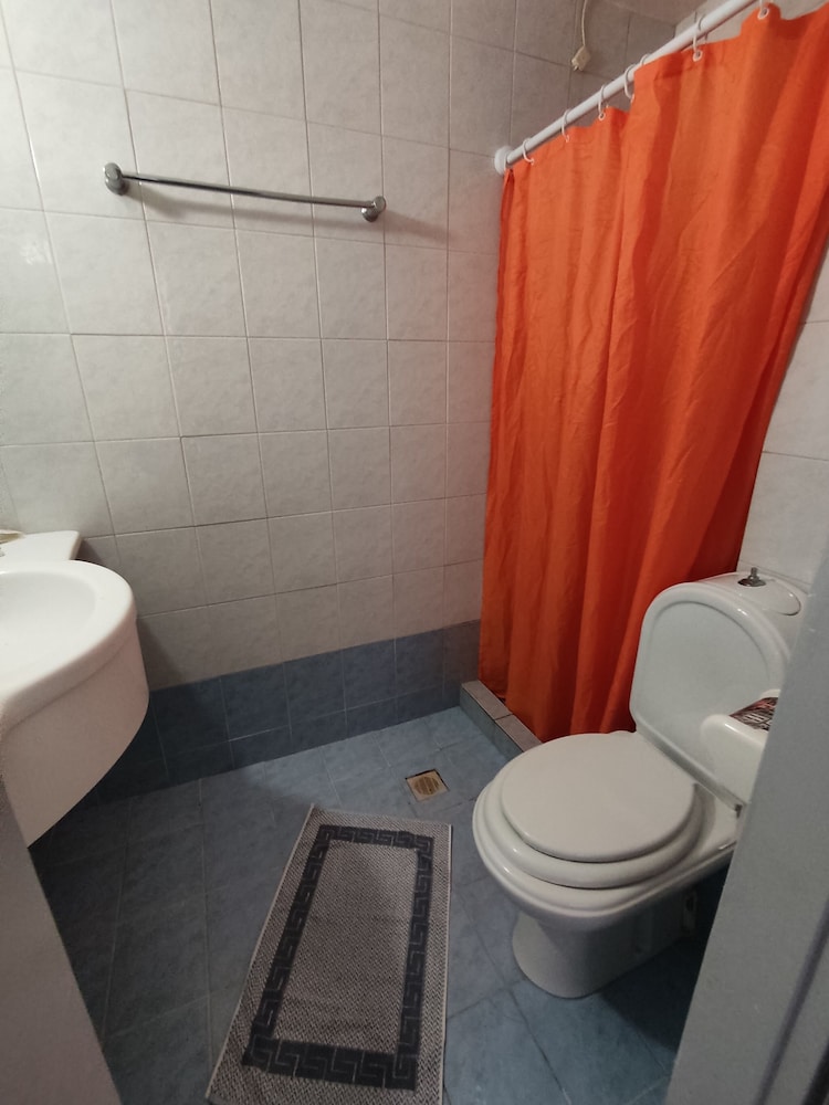 Basic Quadruple Room photo 3