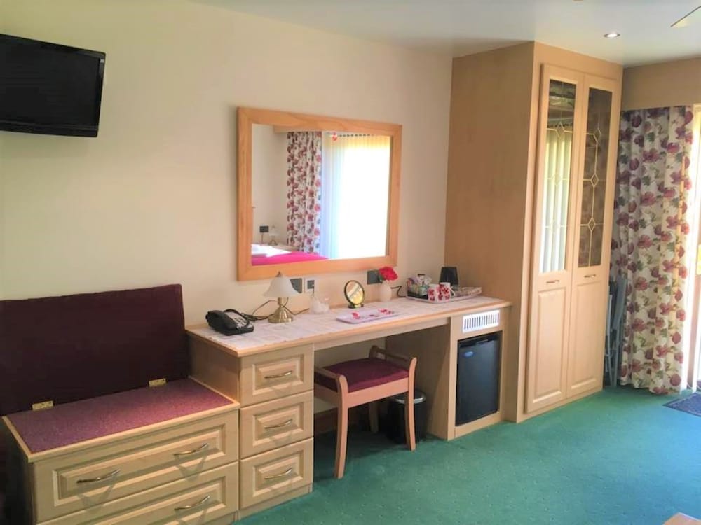 Comfort Triple Room, Accessible (Riverside) photo 3