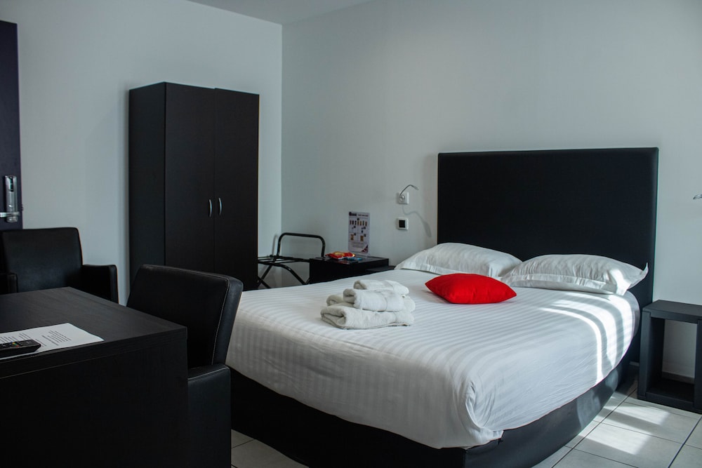 Standard Room - Photo 6