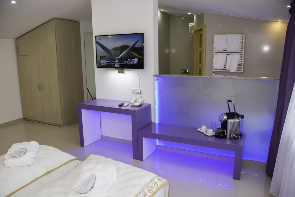 Deluxe Triple Room, Non Smoking, Sauna photo 3