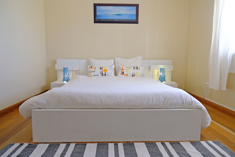 Family Room, 2 Bedrooms, Garden View photo 1