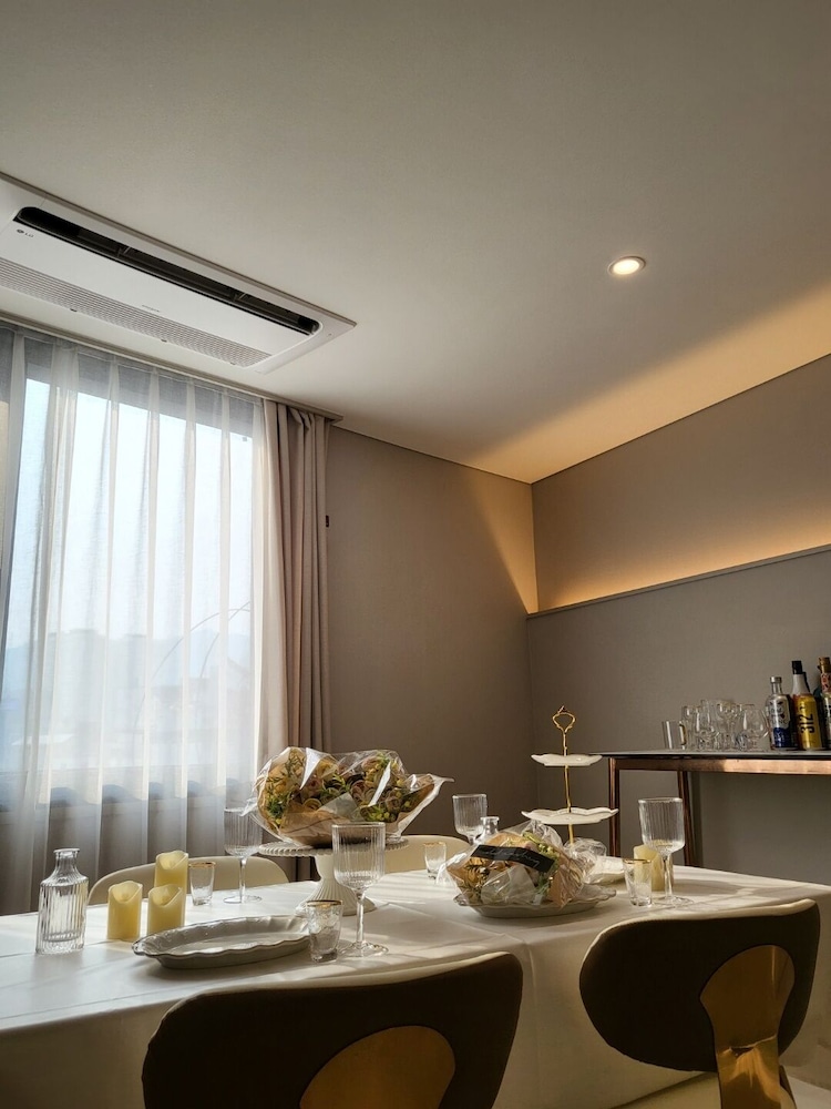 Romantic Studio (Breakfast not available on Sundays) photo 2