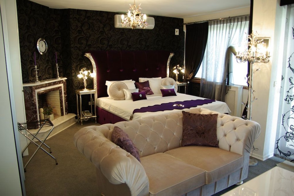 Royal Suite, Pool View