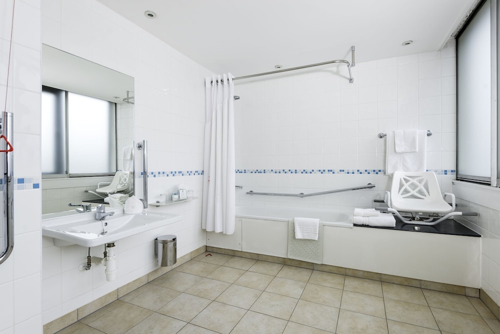 Standard Room, 1 Double Bed, Accessible photo 1