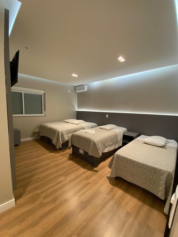 Superior Quadruple Room photo 2