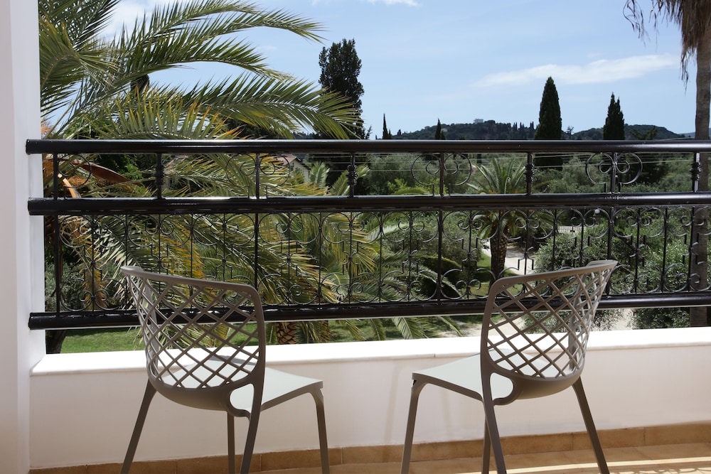 Standard Twin Room, Garden View - Photo 4