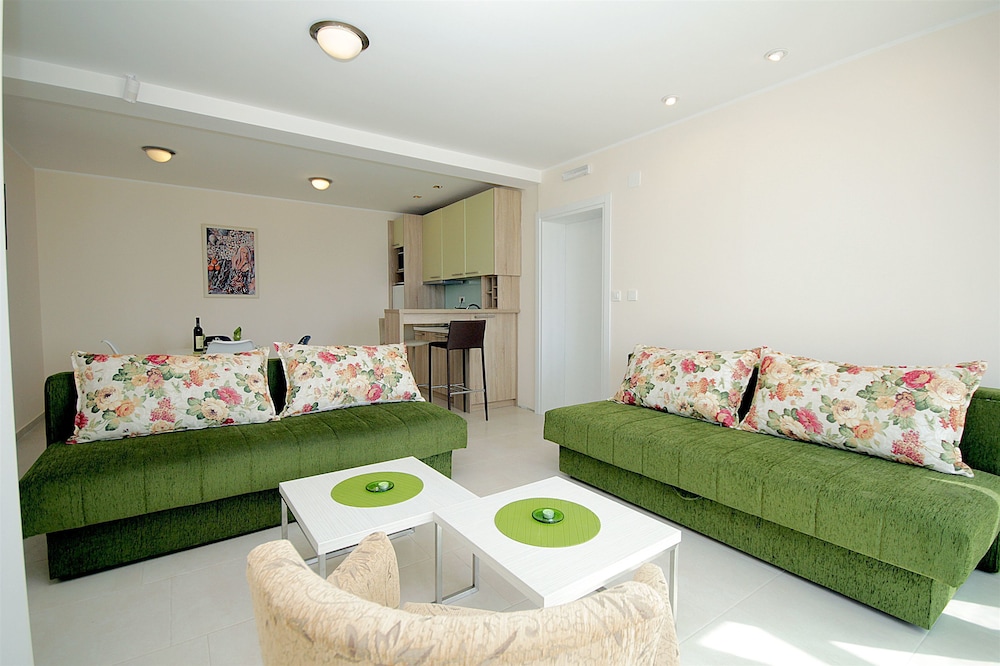 Apartment (A5) photo 3