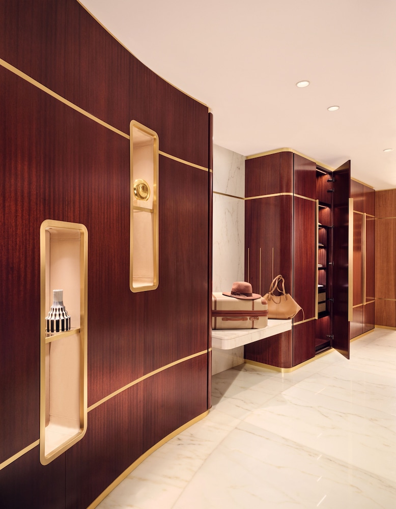 Premier Junior Suite - Photo 4