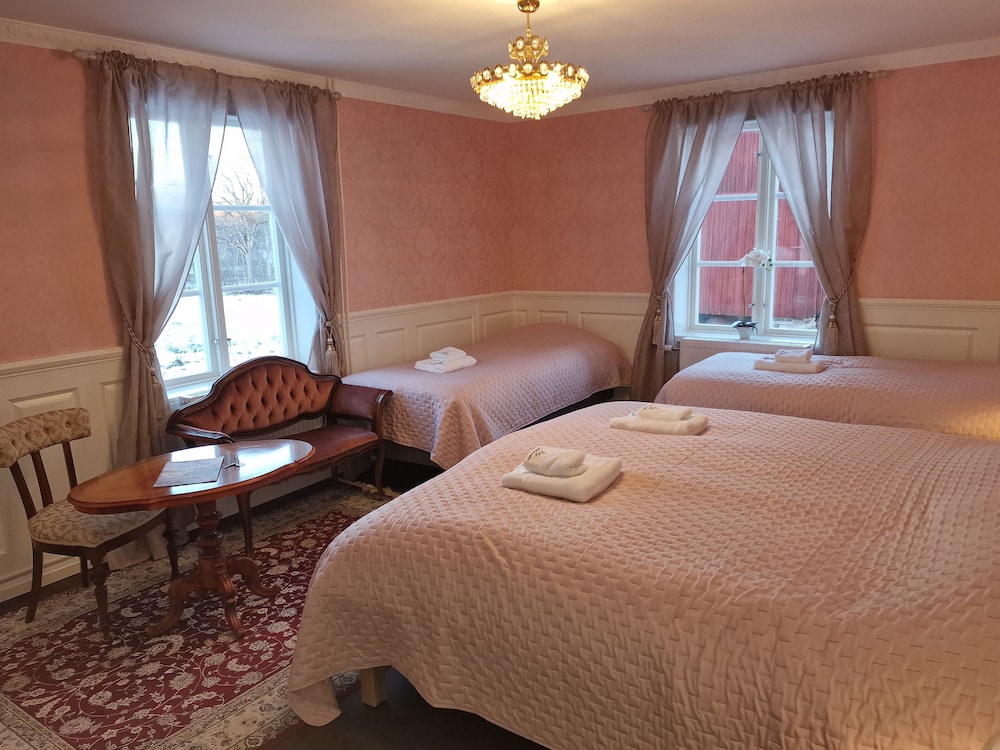 Superior Quadruple Room, Bay View photo 3